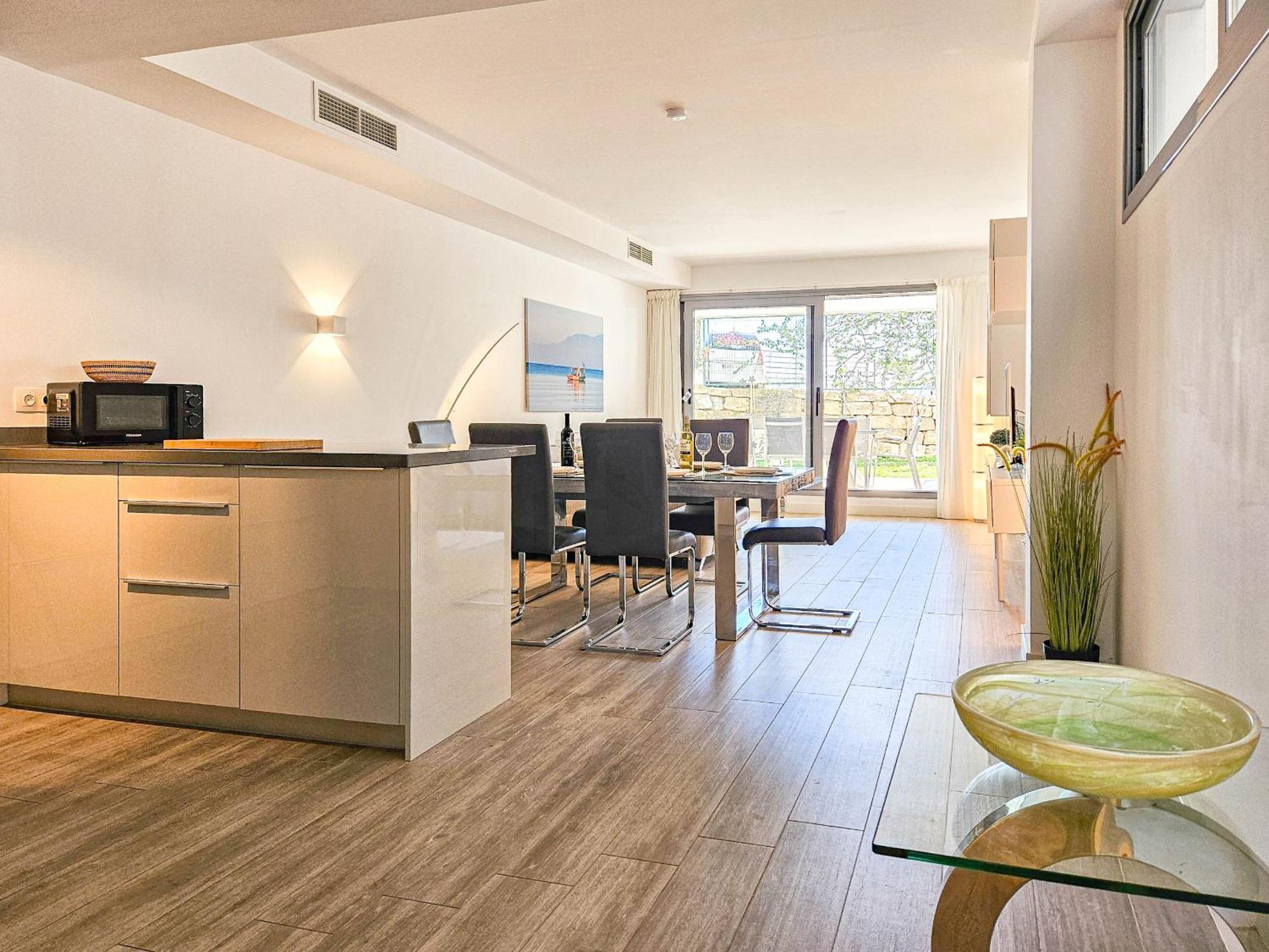 Luxury Ground Floor Apt - 300 M To Cabopino Golf Marbella Exterior foto